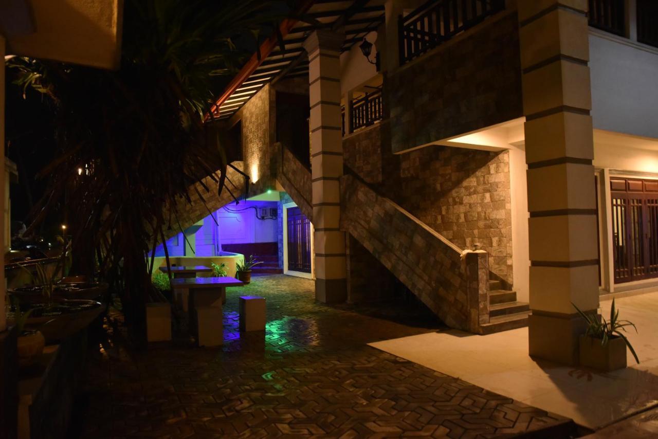 New Ocean Hill Hotel Hikkaduwa Εξωτερικό φωτογραφία